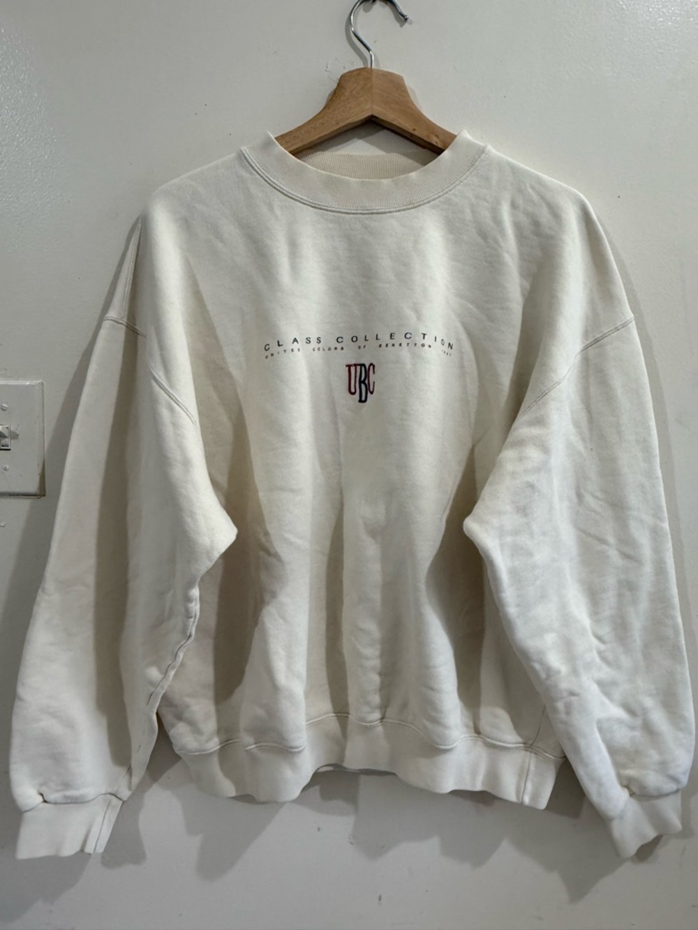 United Colors Of Benetton Cream Crewneck Sweatshirt